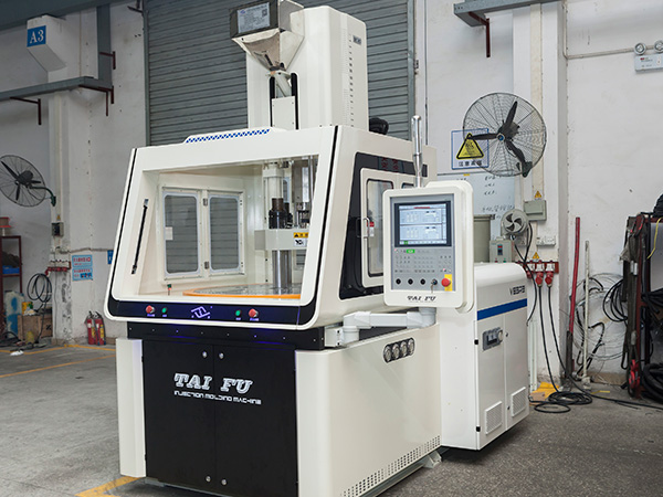 解讀立式圓盤注塑機都有哪些優勢